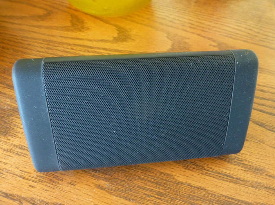 iHome-rechargeable-mini-speaker